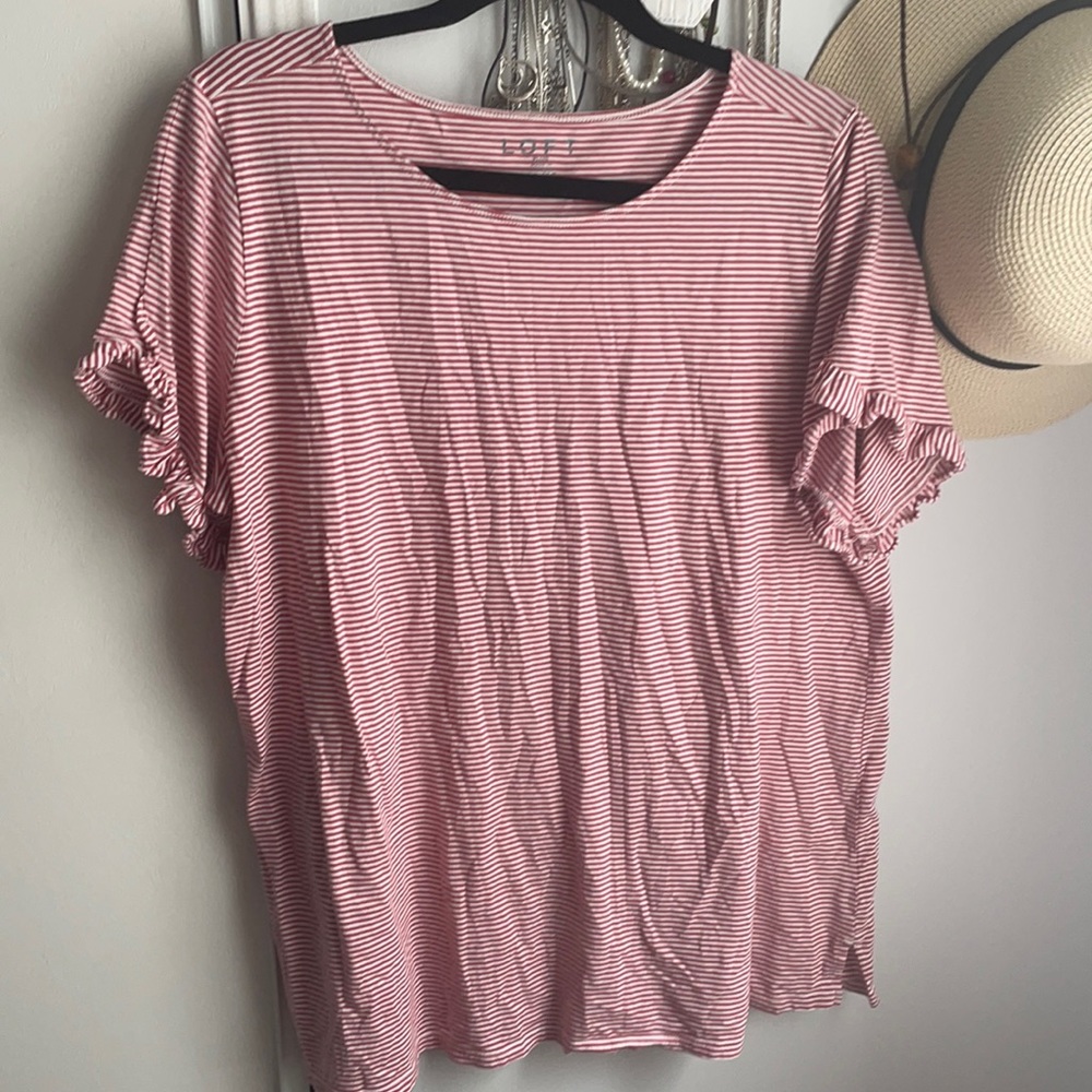 Cute ruffle sleeve top